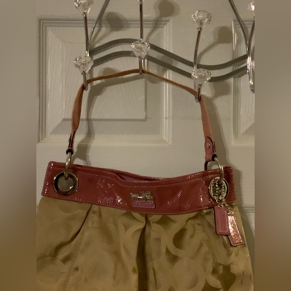 COPY - Women’s Coach Shoulder/ handBag - Picture 2 of 16